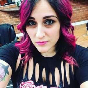 Meet your Posher, Felicia